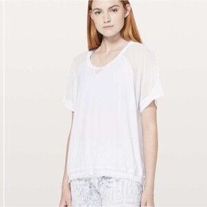 Lululemon Final Count Short Sleeve Top Size 12 White